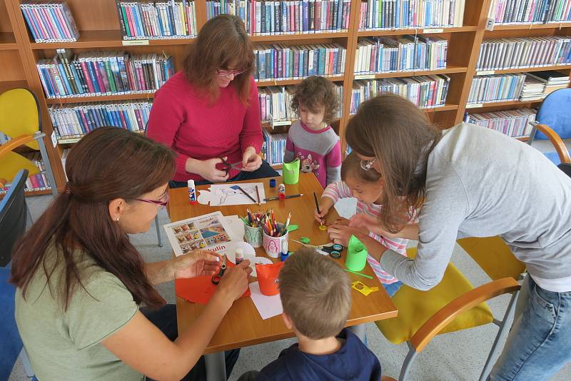 Projekt S knížkou do života - Bookstart míří do druhé etapy. Do vyškovské knihovny dorazily nové dárky pro děti ve věku 3 – 6 let.