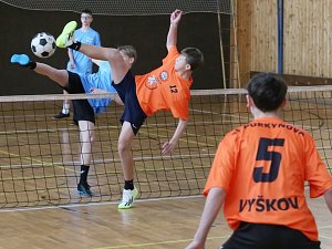 První smeč, nohejbalový turnaj žáků základních škol z Vyškova, má za sebou premiérový ročník.