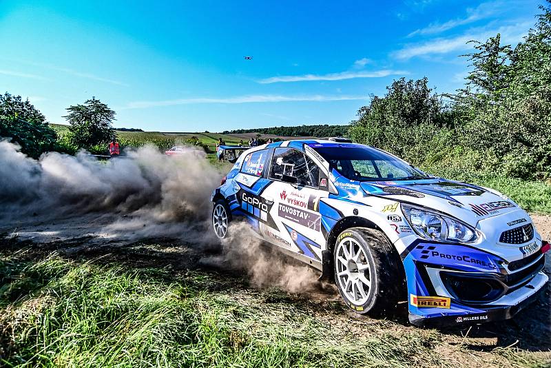 Rally Vyškov se konala o třetím zářijovém víkendu. Na start se postavila stovka posádek. Snímky pocházejí z Topolanska, Račicka a také z depa.