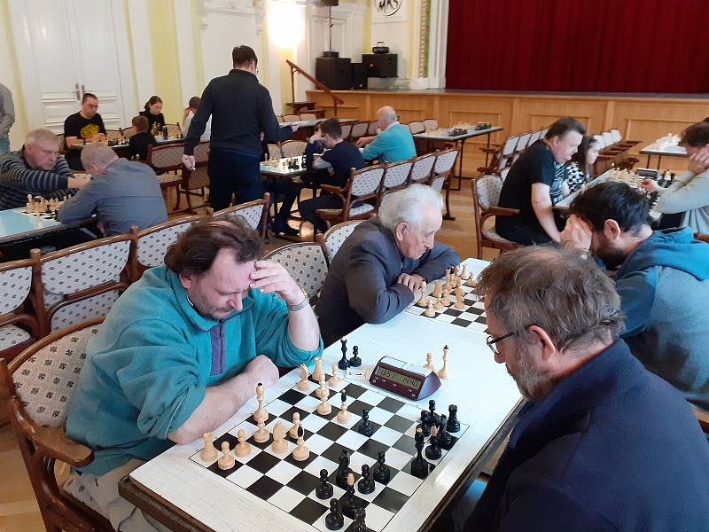 Smínky ze Šachového loučení 2021 a Vyškovské rošády 2022.