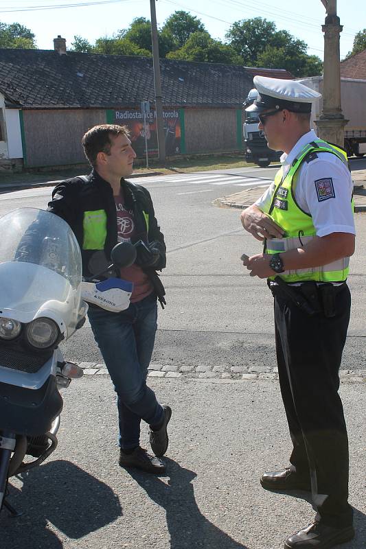 Vyškovští policisté se během další preventivní akce zaměřili hlavně na motorkáře, ale i na děti jako spolujezdce ve vozidlech pro které byl připravený kvíz.