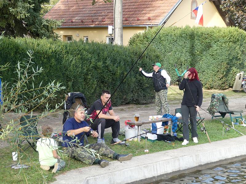 V sobotu 3. října pořádal Spolek Vítovický rybník veřejné rybářské závody pro děti i dospělé.