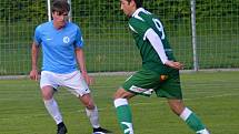 V utkání krajského přeboru fotbalistů porazil Tatran Rousínov (zelené dresy) FC Boskovice 4:1.