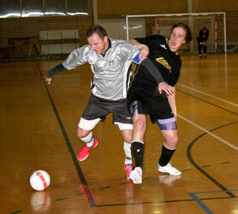 Ve vyškovském městském derby futsalové divize se Lazor-Domus a Pivovar rozešly smírně po remíze 6:6.