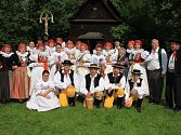 Folklorní soubor Trnka letos oslaví čtyřicet let od založení. Životní jubileum čeká i jeho zakladatelku, která brzy oslaví pětaosmdesátku.