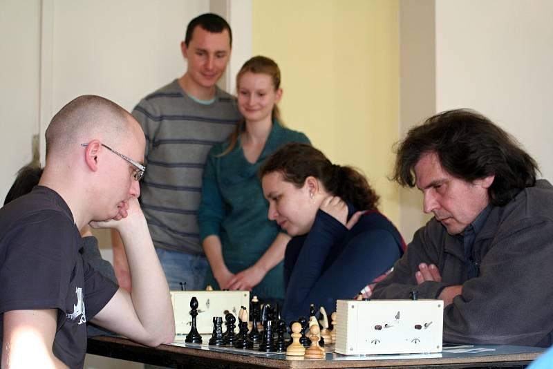 V tradičním šachovém turnaji „Loučení se starým rokem“, který ve Vyškově pořádá místní klub MKS, zvítězila úřadující mistryně republiky žen Lenka Kulovaná.