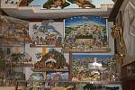 Stálá expozice betlémů ve Vlastivědném muzeu ve Švábenicích čítá přes osm set převážně papírových exponátů ze sbírky místního rodáka a obyvatele Libora Pištělky. Snímky z roku 2013.