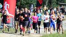 Na start extrémního závodu Kilpi Army Run se ve Vojenském újezdu Březina postavilo přes 700 sportovců. Soutěžili jak sami za sebe, tak i v týmech.