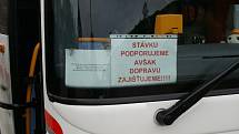 Na páteřní lince Blansko-Studnice jezdí autobus firmy DOPAZ, čímž částečně nahrazuje výpadek řidičů ČAD Blansko.