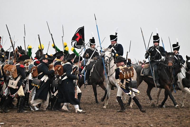 Po několika letech covidových odkladů si návštěvníci znovu naplno užili návrat do slavné bitvy u Slavkova v roce 1805. Rekonstrukci viděli poblíž Tvarožné.