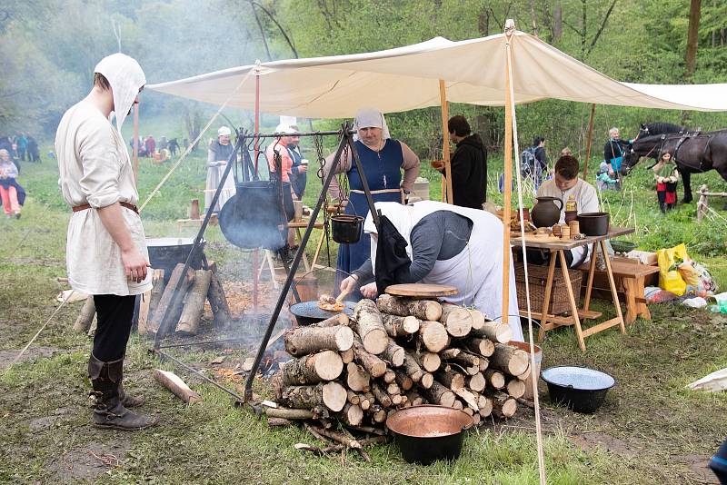 Díky akci Oživlé Konůvky návštěvníci nahlédli do života ve středověku.