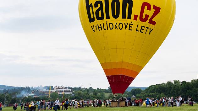 Z balónu si prohlížejí i Slavkovské bojiště. Létají hlavně místní -  Vyškovský deník