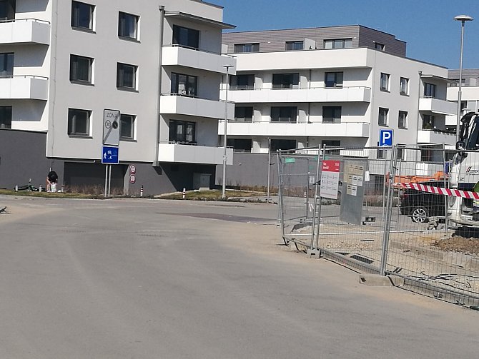 Aktuální výstavba bytových domů v lokalitě na Zelnici.
