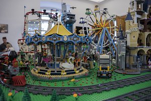 Na vyškovské Lego výstavě ze sbírky Mariana Komarika vidí návštěvníci nejen klasické Lego městečko, ale také nové dimenze zábavy.
