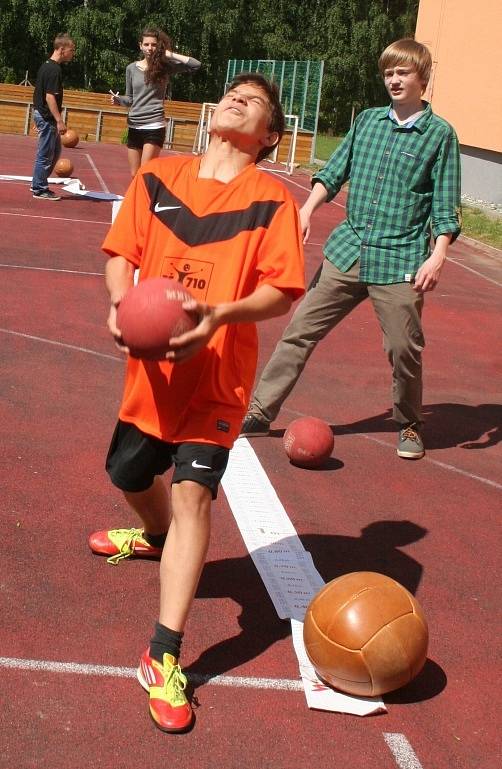 V Bučovicích proběhlo okresní kolo OVOV za účasti bronzové olympioničky a mistryně světa v trojskoku Šárky Kašpárkové. 