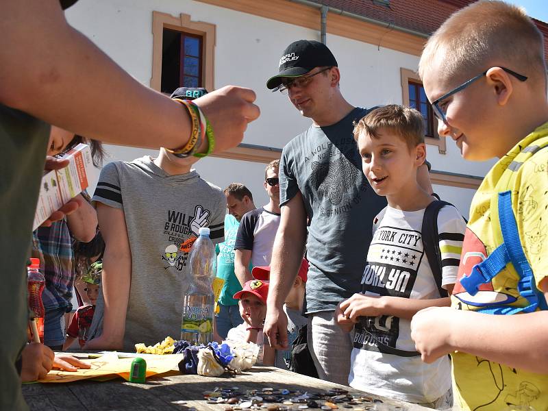 Co vše se děje za krásenskými humny se dozvěděli návštěvníci sobotního Dne Země na Rychtě.