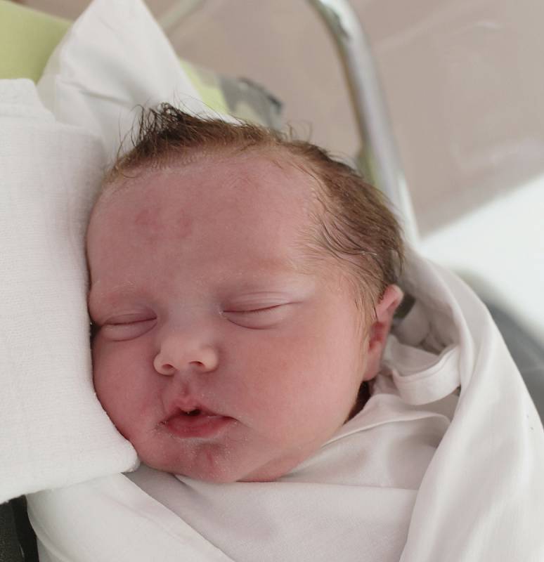 Veronika Lusková, 48 cm, 3 560 g, 7. prosince 2017, Lhota, Nemocnice Vyškov