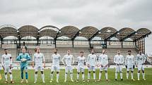 Uklidňující body získali fotbalisté MFK Vyškov (bílé dresy) v druholigovém utkání s Viktorií Žižkov, kterou v Drnovicích porazili 2:1.