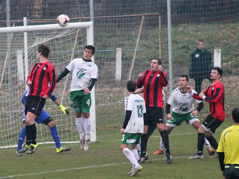 Fotbalisté Tatranu Rousínov porazili v krajském přeboru Spartu Brno 2:1.