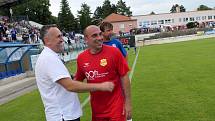 Při příležitosti devadesáti let fotbalu v Drnovicích zažil tamní stadion exhibiční fotbalový zápas.