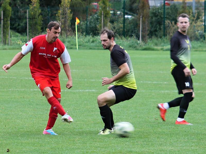 Smínky jsou z loňského utkání Kobeřic (tmavé dresy v Brně-Medlánkách (3:3).