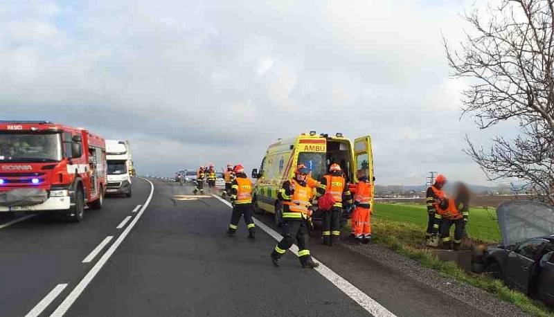 Hromadná nehoda na silnici I/50 u Bučovic.