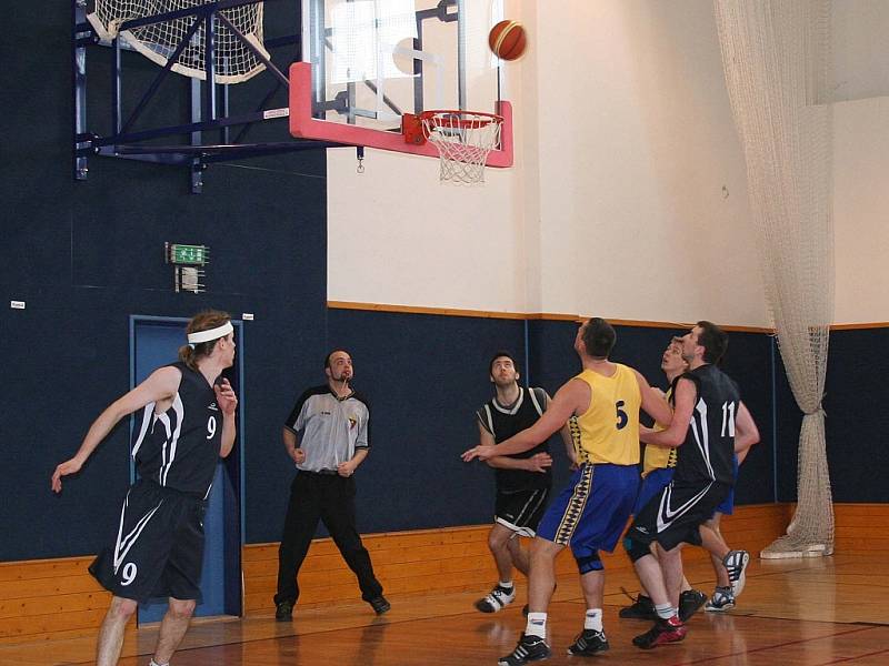 Vyškovští basketbalisté proti v tmavém hrající Jihlavě v neděli neuspěli. Domácí tak jsou ke své nelibosti blíže k zápasům o záchranu než ke klidnému zakončení sezony. 