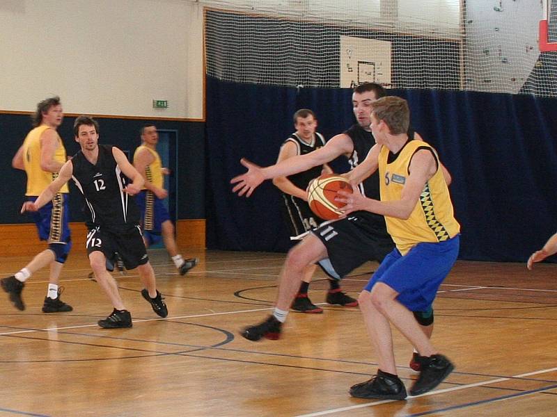 Vyškovští basketbalisté proti v tmavém hrající Jihlavě v neděli neuspěli. Domácí tak jsou ke své nelibosti blíže k zápasům o záchranu než ke klidnému zakončení sezony. 