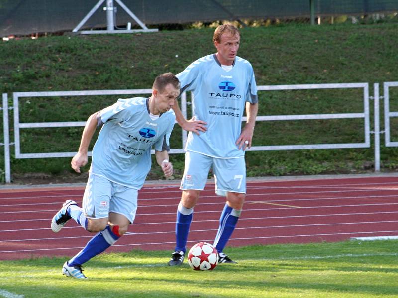 V utkání moravskoslezské fotbalové divize MFK Vyškov porazil FC Vracov 1:0 brankou Richarda Dostálka z pokutového kopu. 0:0.