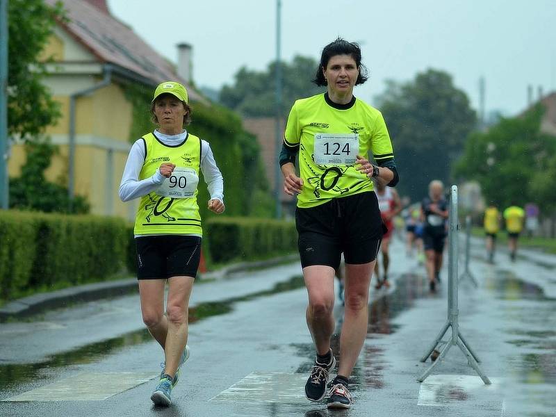 Chodci Orla Vyškov v prvním závodě druhé ligy družstev v Milovicích. Foto: Miriam Stewartová