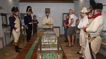 V Kučerově si prohlédli výstavy i vojáky v dobových uniformách.