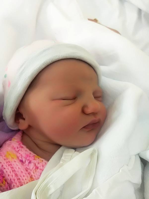 Ema Širůčková, 49 cm, 3 050 g, 31. ledna 2018, Pustiměřské Prusy, Fakultní nemocnice Olomouc.