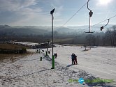 V lyžařském areálu v Olešnici na Blanensku už zasněžují sjezdovky, Provozovatelé doufají, že naváží na úspěšnou loňskou sezonu.