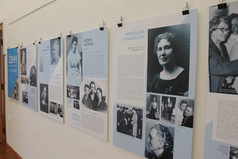 V muzeu ve Vyškově si mohou lidé prohlédnout portréty žen, které se dokázaly prosadit ve svých oborech i v těžkých časech.