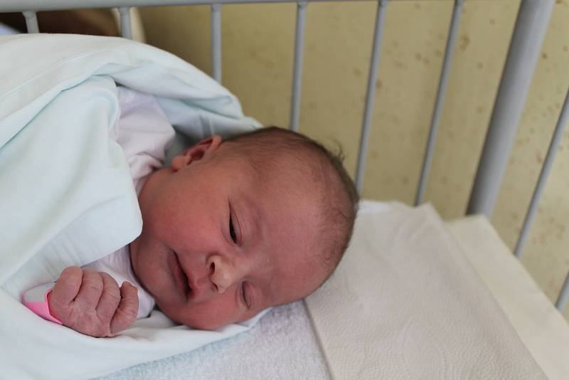 Valerie Rusková, 47 cm, 3 170 g, 9. června 2016, Velešovice, Nemocnice Vyškov.