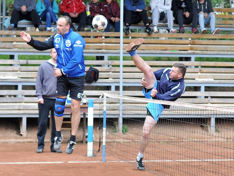 V úvodním utkání druhé poloviny druhé ligy nohejbalistů vyhrál R.U.M. Holubice nad Climaxem Vsetín B 6:3.