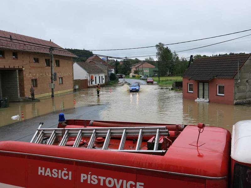 Hasiči vyjeli také do Pístovic.