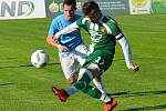 V utkání krajského přeboru fotbalistů porazil Tatran Rousínov (zelené dresy) FC Boskovice 4:1.