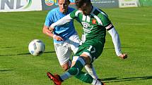 V utkání krajského přeboru fotbalistů porazil Tatran Rousínov (zelené dresy) FC Boskovice 4:1.