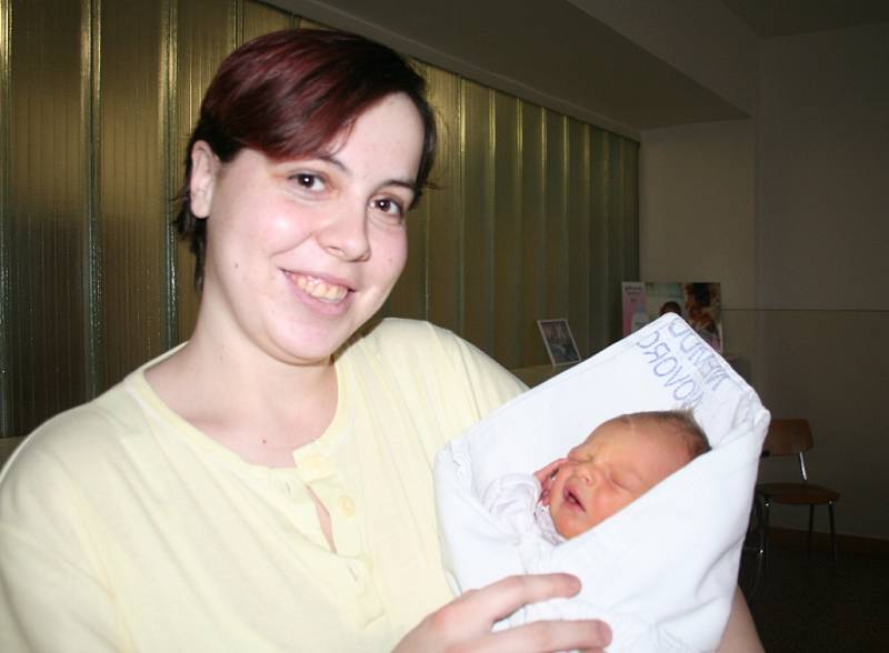 Viktor Přibyl s maminkou Kateřinou Romaniukovou, 48 cm, 3,210 kg, 15.1.2008, Vyškov