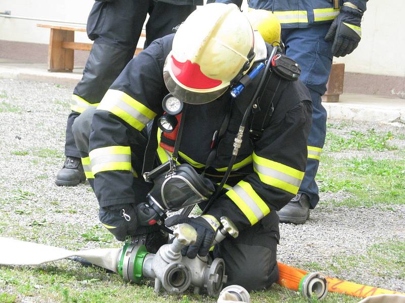 V úterý odpoledne se sjely tři jednotky hasičů k Muzeu Vyškovska. Plameny však nehasily, konalo se taktické cvičení.