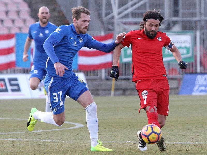 Fotbalista Pavel Zavadil udělal své první prvoligové kroky v dresu FC Perta Drnovice.