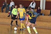 Futsal, krajský přebor: Sapporo Manerov (ve žlutém) vs. Pískovna Černovice