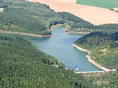 Letecký pohled na Opatovickou přehradu u Vyškova. Ilustrační foto.
