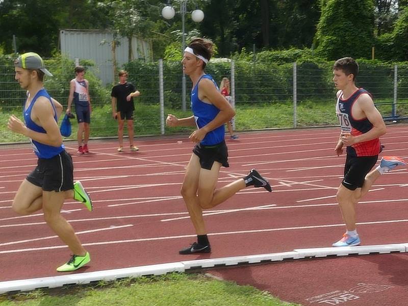 Ve druhém kole II. ligy atletických družstev v Břeclavi si z vyškovských týmů nejlépe vedli muži AHA.