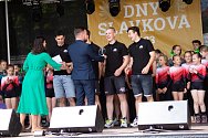 Ve Slavkově u Brna ocenili na pódiu na Palackého náměstí úspěšné sportovce.