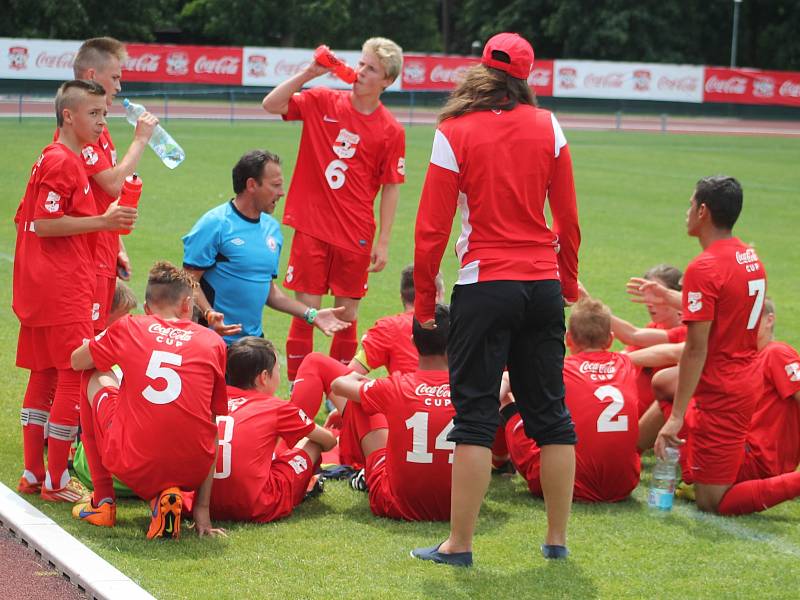 Superfinále fotbalového turnaje Coca Cola Cup 2015 ve Vyškově si zahráli i domácí žáci ZŠ Vyškov, Purkyňova.