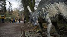 Vyškovský Dinopark. Oblíbená atrakce přivítala stovky prvních návštěvníků.