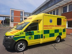 Záchranáři ze Zlína vezli novorozence do brněnské nemocnice. Ilustrační snímek.
