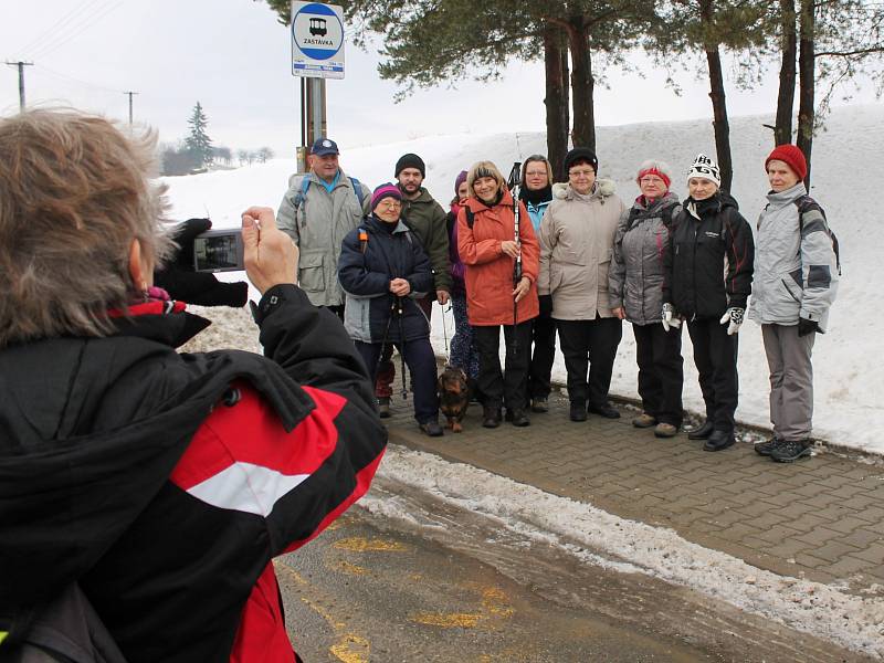 Členové vyškovského odboru Klubu českých turistů vyrazili na vycházku z Ježkovic do Drnovic. Jak se shodli, šlo spíš o oddychovou trasu. Jsou totiž zvyklí i na podstatně delší túry.